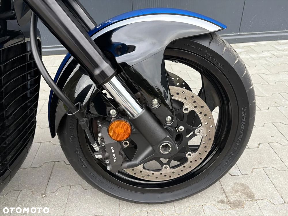 Suzuki Boulevard - 25