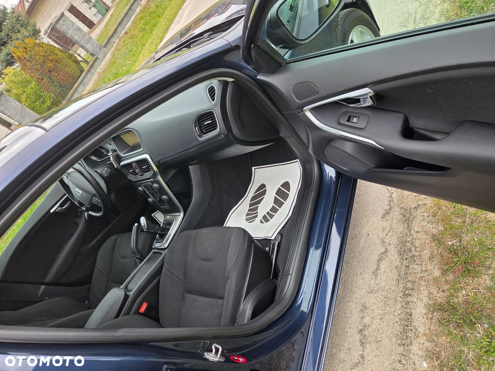 Volvo V40 D2 - 15