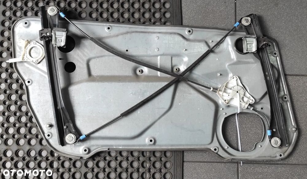 PODNOŚNIK SZYBY PRAWY PRZEDNI SEAT IBIZA 6L3837752 - 3