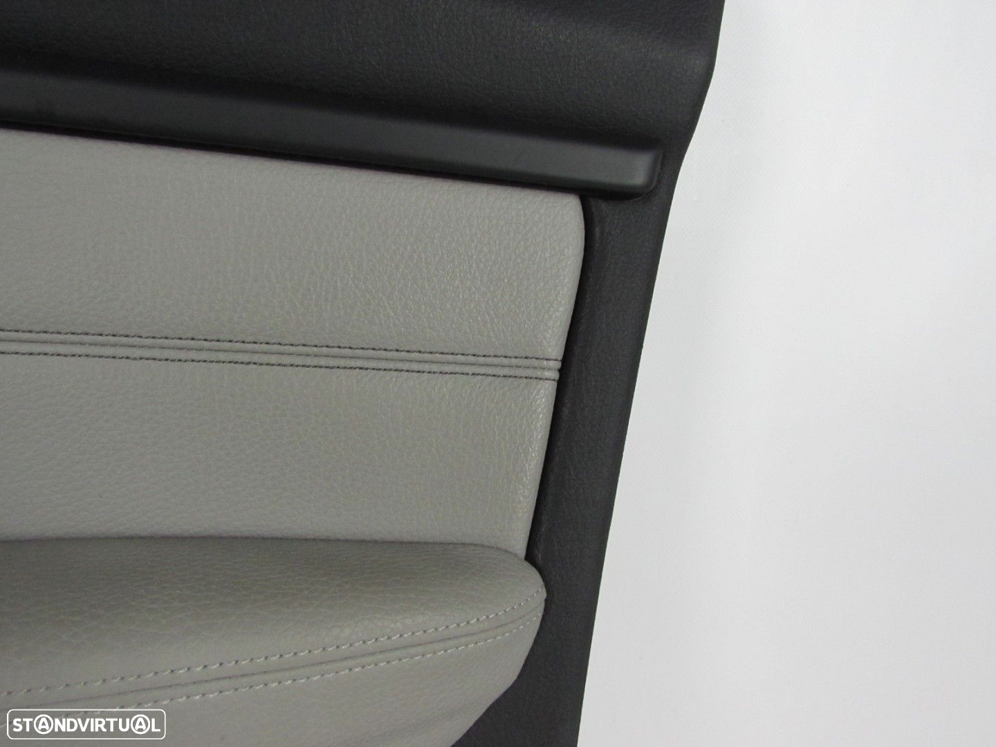 Forra da porta EM PELE CINZA Direito/Frente Seminovo/ Original BMW 3 (F30, F80)/... - 3