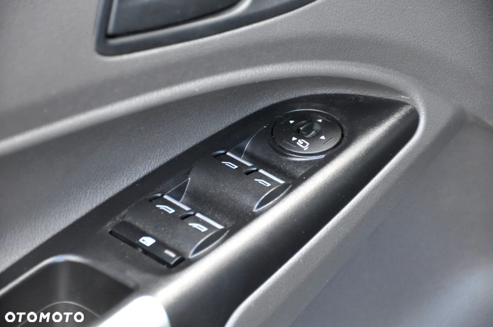 Ford Tourneo Connect 1.5 EcoBlue Titanium - 32