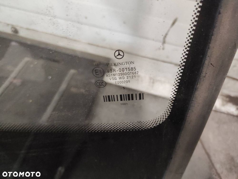 SZYBA CZOŁOWA PRZEDNIA MERCEDES-BENZ W245 B KLASA ID: 238744 - 2