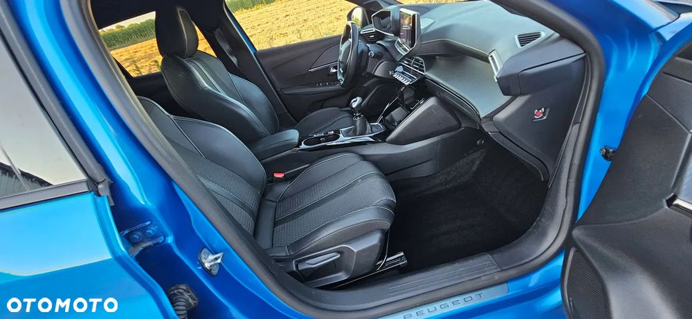 Peugeot 208 PureTech 100 GT Pack - 17