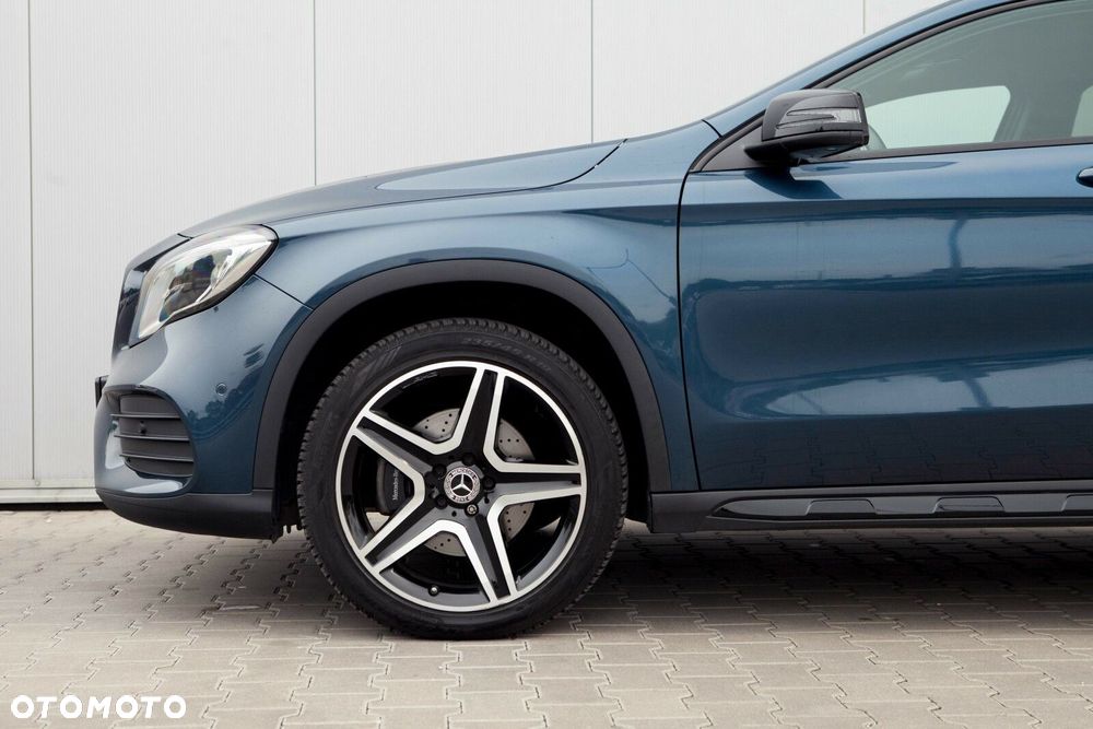 Mercedes-Benz GLA 220 4-Matic AMG Line - 9