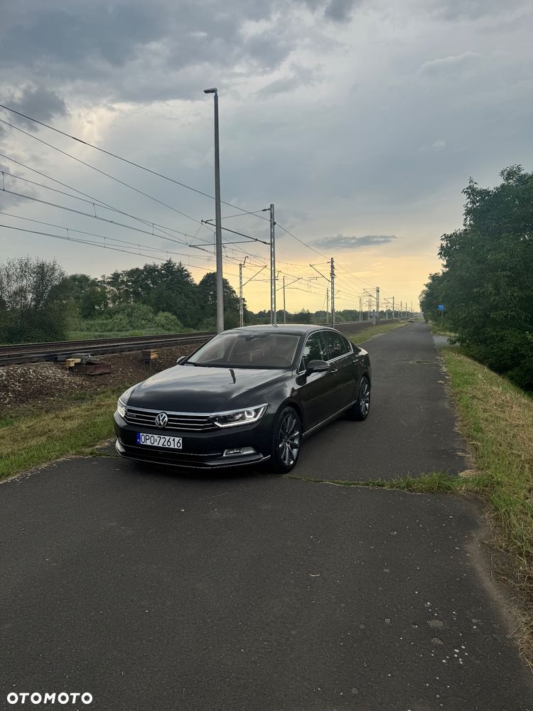 Volkswagen Passat - 19
