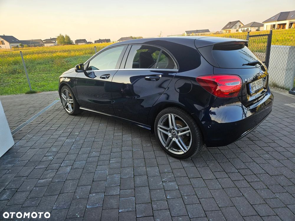 Mercedes-Benz Klasa A 220 4Matic 7G-DCT - 2