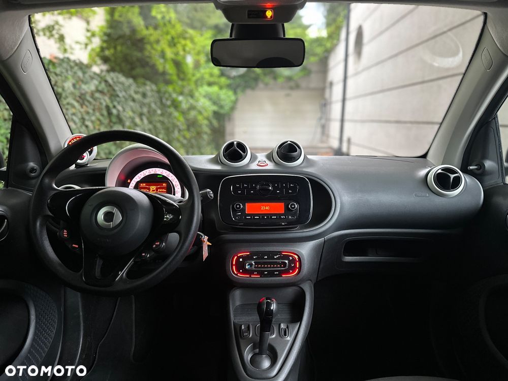 Smart Fortwo EQ - 10