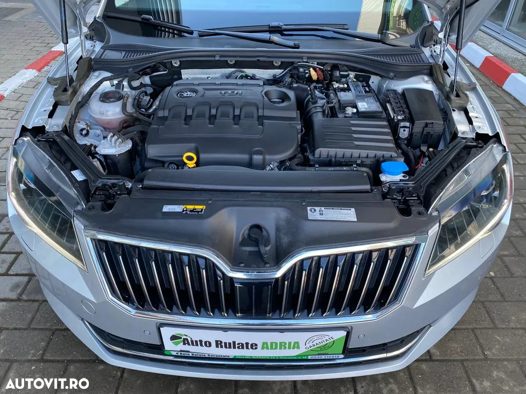 Skoda Superb 2.0 TDI DSG Ambition - 4