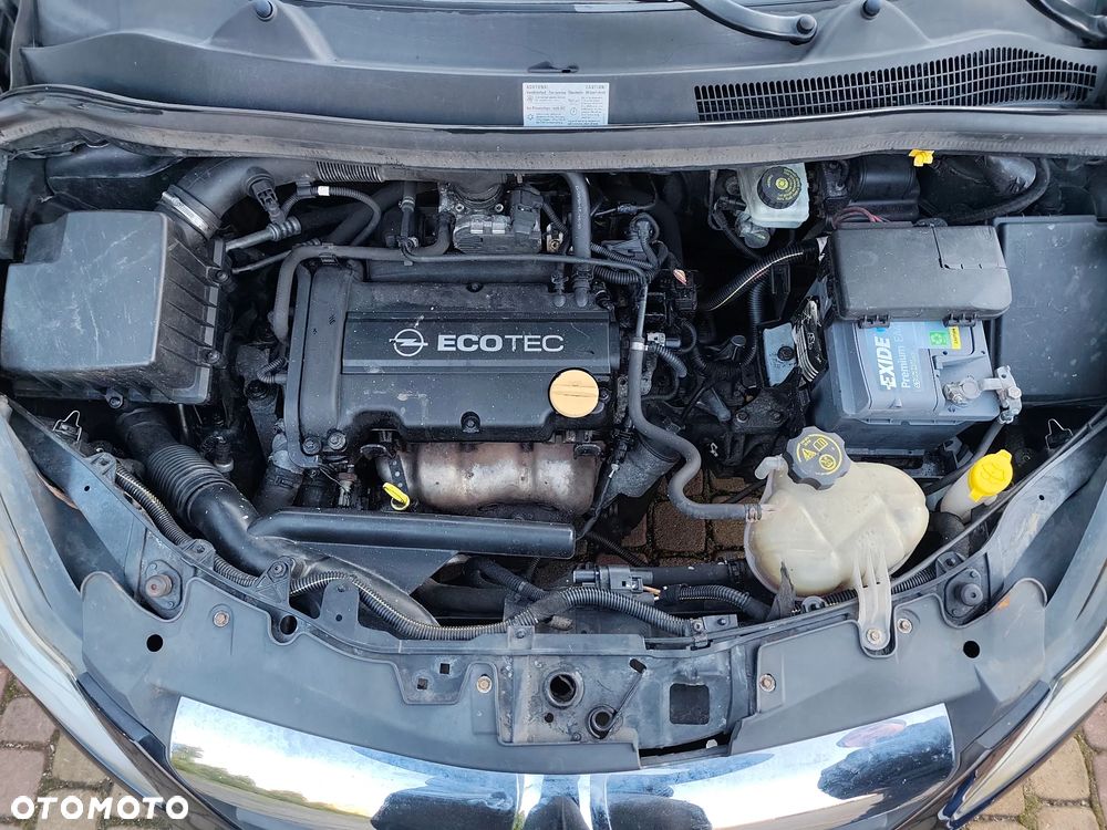 Opel Corsa 1.4 16V Essentia - 25