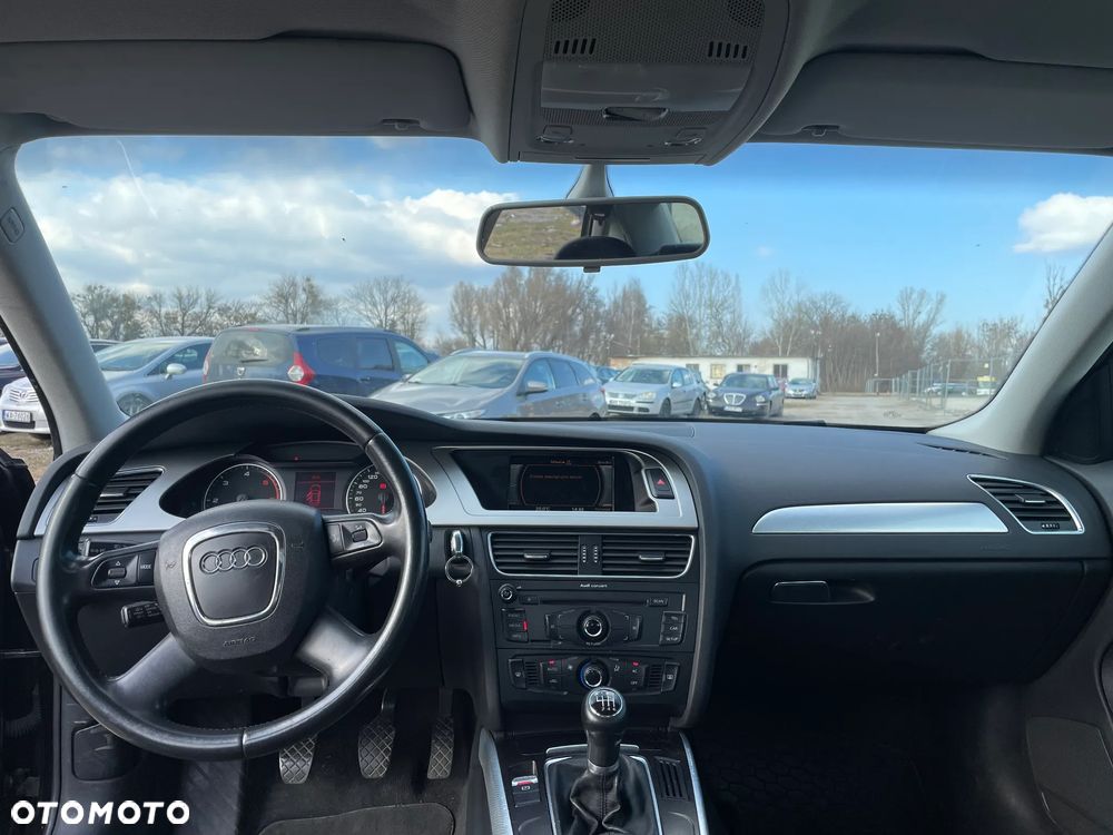 Audi A4 Limousine 2.0 TDI DPF Ambiente - 4