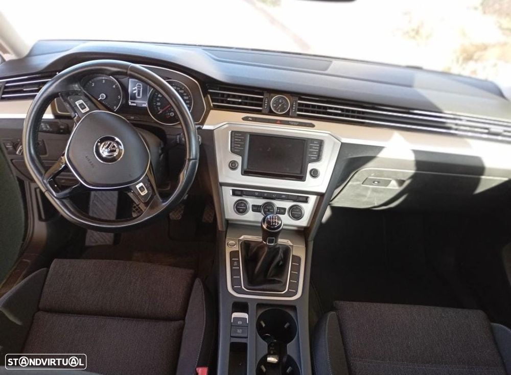 VW Passat Variant - 3