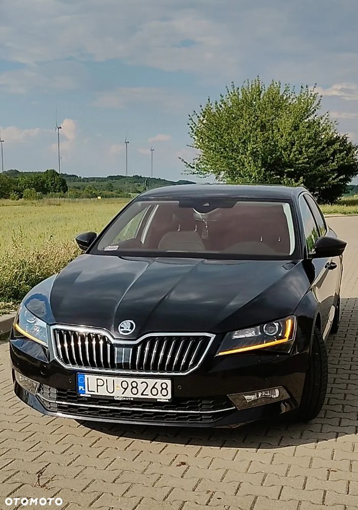 Skoda Superb 2.0 TDI Style DSG - 4