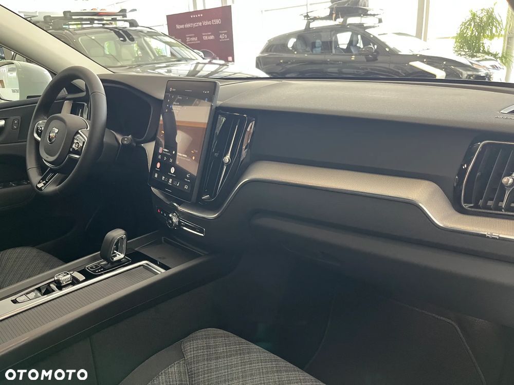 Volvo XC 60 B5 B AWD Core - 8