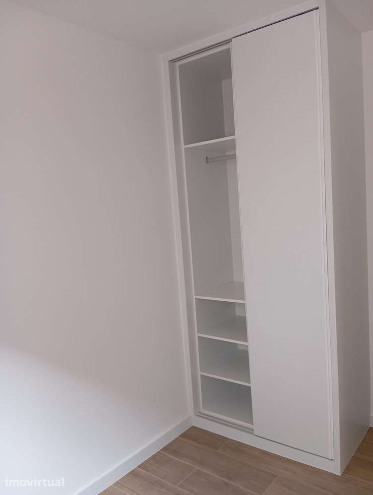 T1 Totalmente remodelado - Ao H.S.João - Grande imagem: 3/14