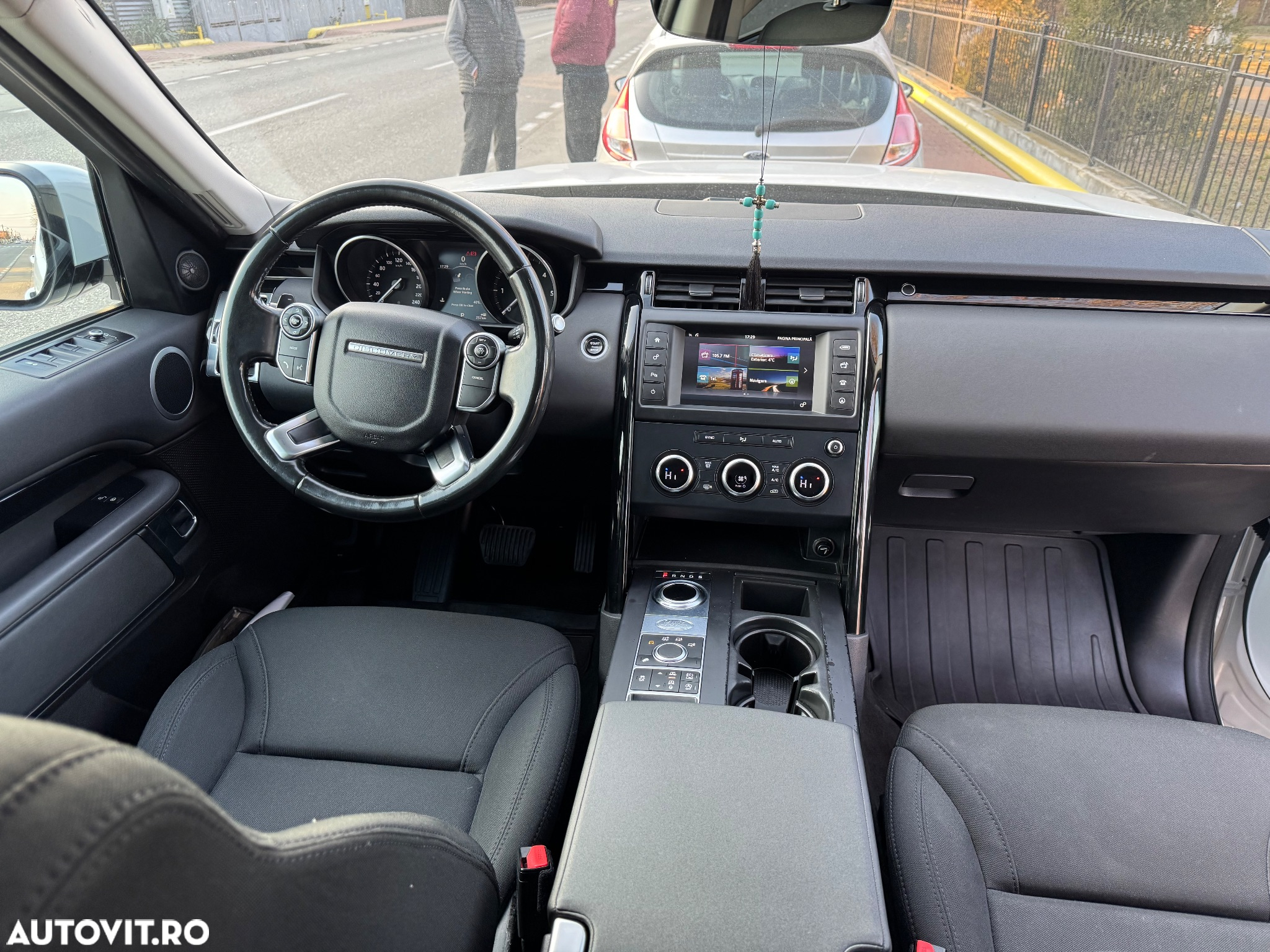 Land Rover Discovery 2.0 L TD4 SE - 9