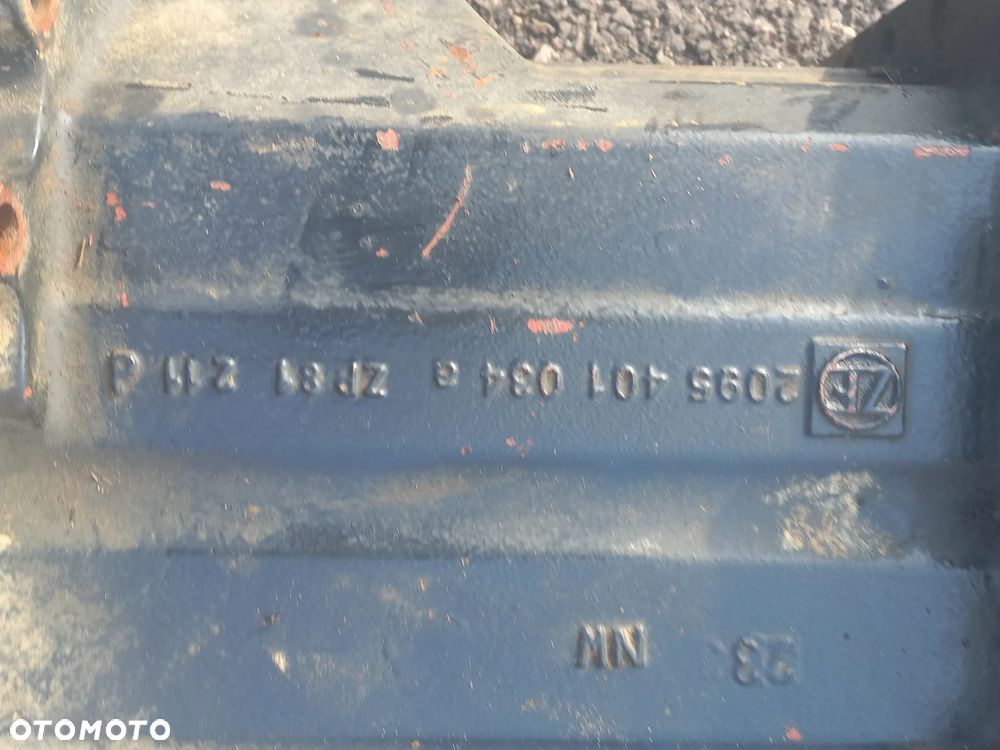 Obudowa skrzyni ,mostu sprzęgła same deutz,ZF, T-7224L,2095 419 039A,2095 4600 27B,00849795/50,26931100,T 7117L,269.3110.0 LASER,EXPLORER,TITAN,ANTARES,SILVER,LAMBORGHINI,HURLIMANN - 5