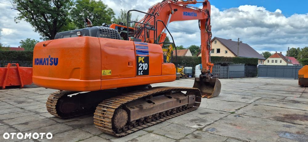 Komatsu PC 210 LC - 10 - 6