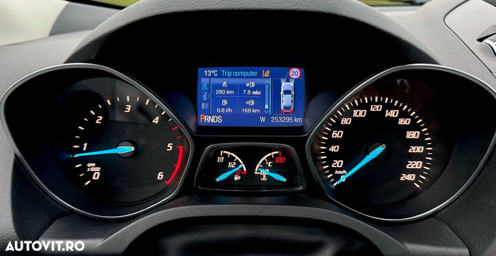 Ford Kuga - 29