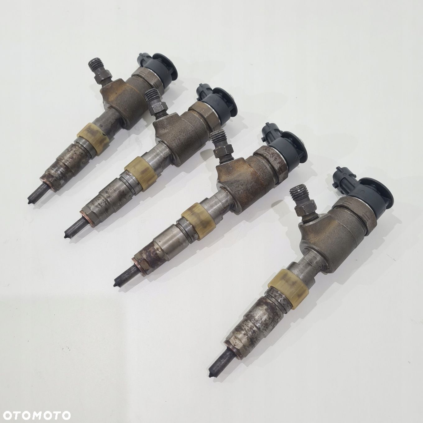 Komplet wtryskiwaczy PEUGEOT CITROEN 1.6 EHDI 8V BOSCH 0445110340 - 1