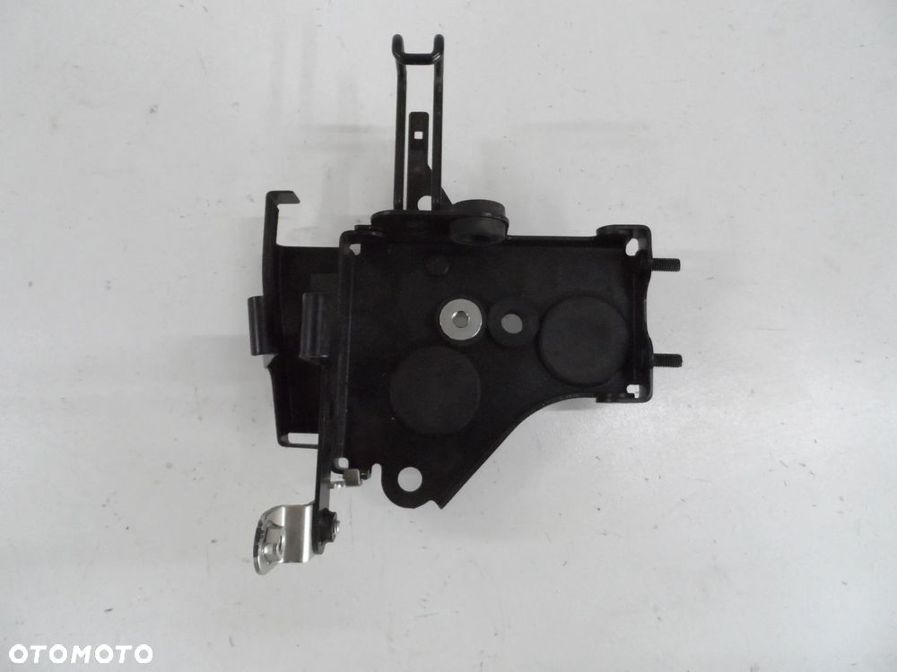 Yamaha MT07 uchwyt mocowanie pompy ABS - 1