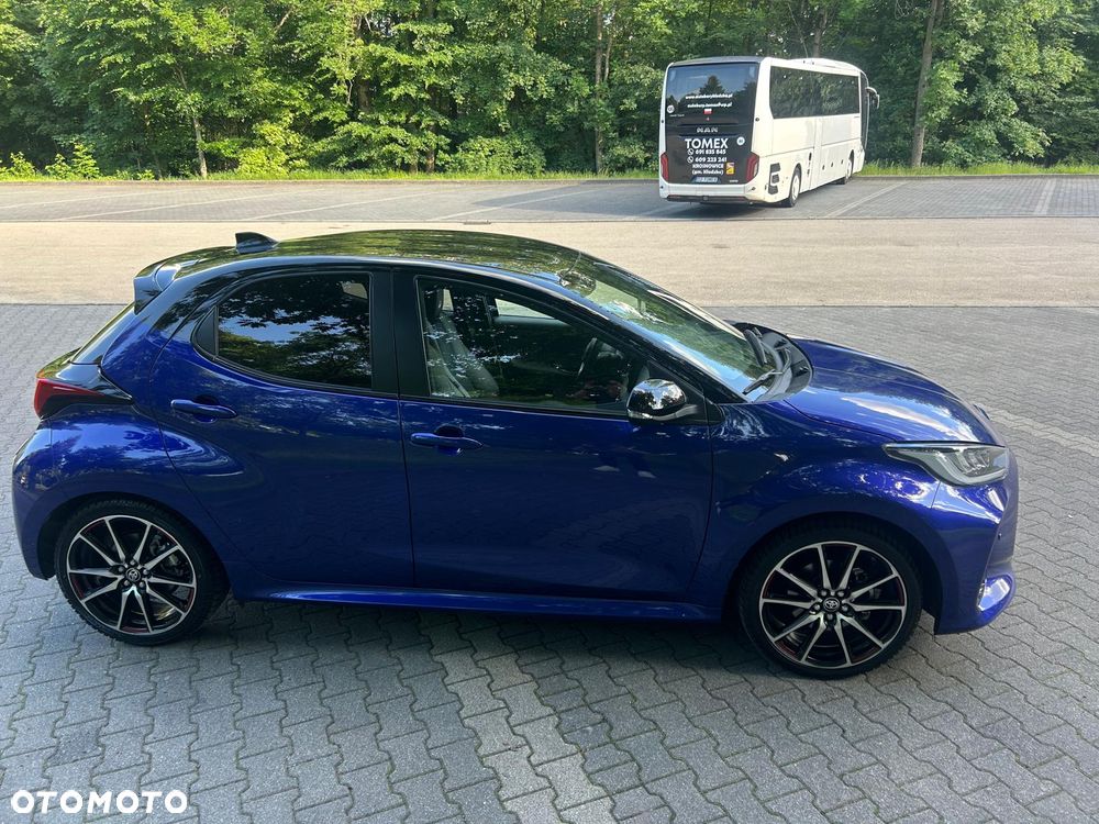 Toyota Yaris Hybrid 1.5 GR Sport - 10