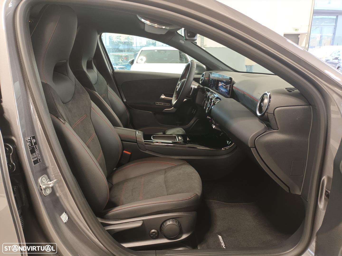 Mercedes-Benz A 250 e - 14