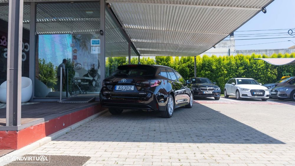 Toyota Corolla Touring Sports 1.8 Hybrid Comfort - 4