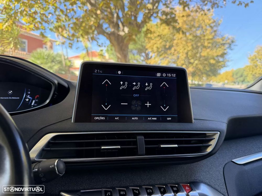 Peugeot 3008 1.2 PureTech Allure EAT6 - 22