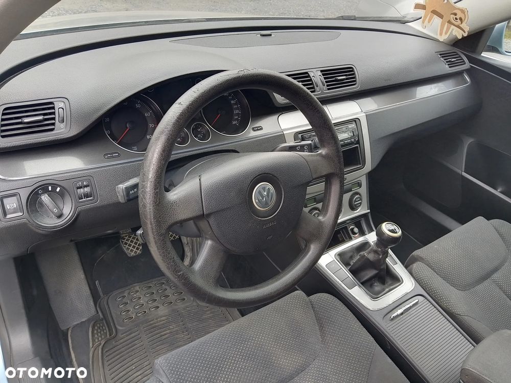 Volkswagen Passat - 2