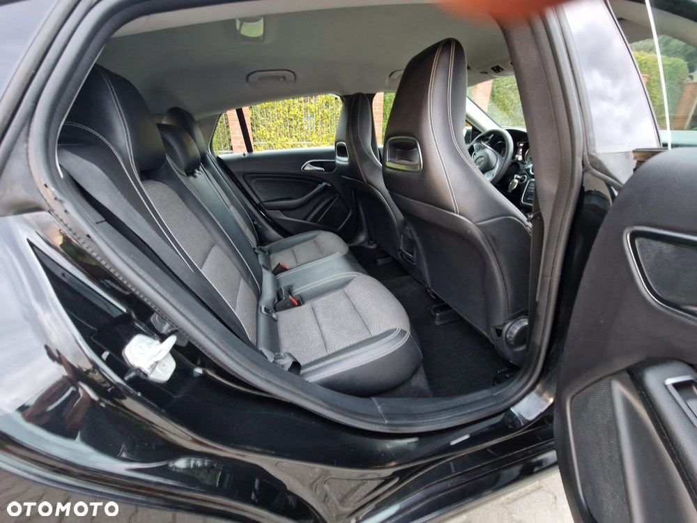 Mercedes-Benz CLA 200 CDI 7G-DCT Urban - 8