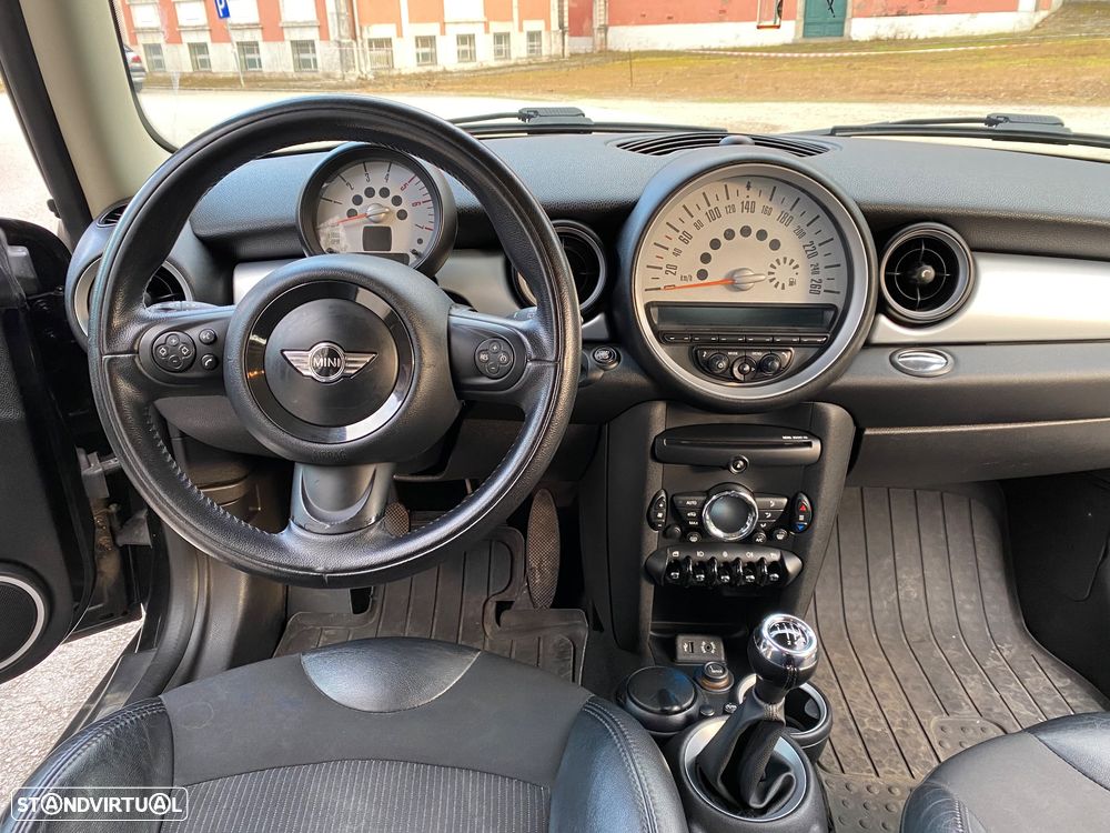 MINI 3 Portas Cooper D - 6