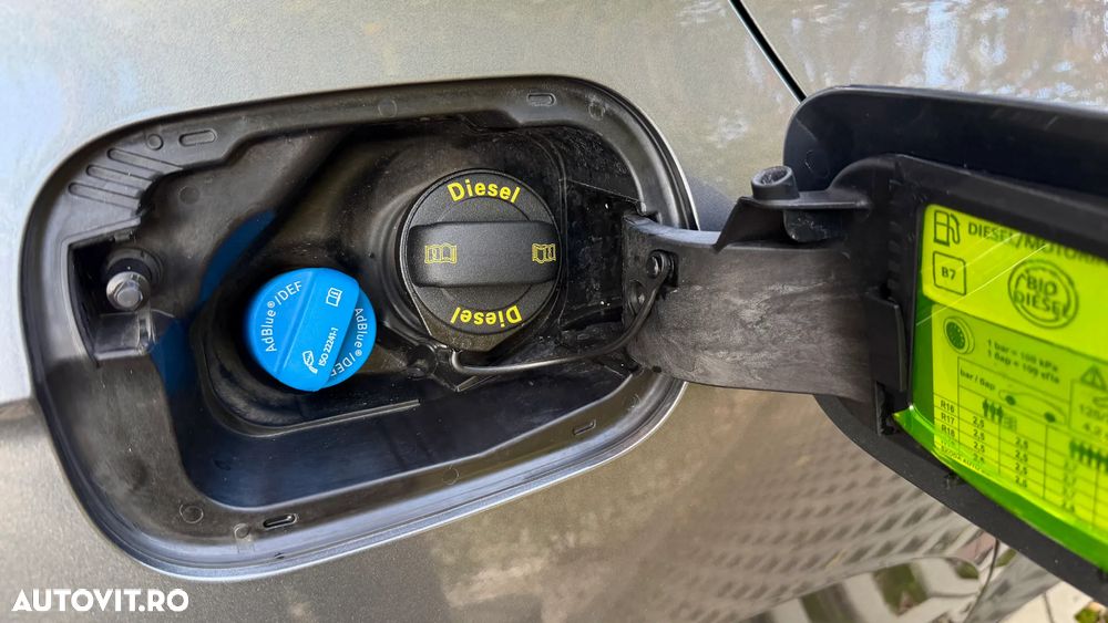 Skoda Superb Combi 2.0 TDI DSG Ambition - 14