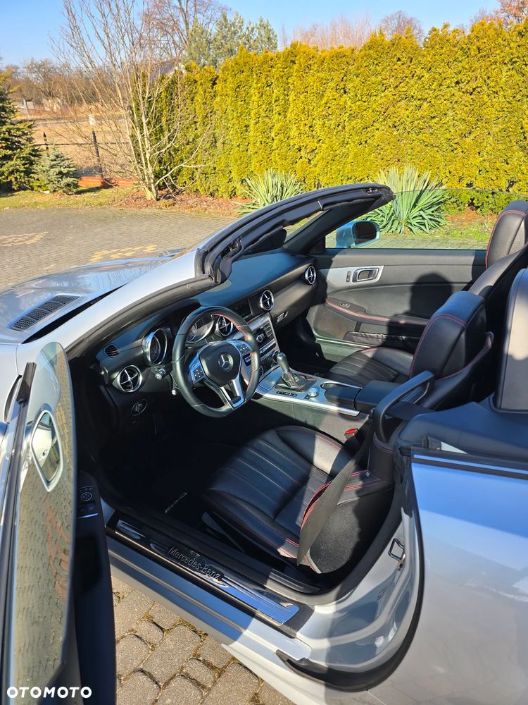 Mercedes-Benz SLK 200 (BlueEFFICIENCY) 7G-TRONIC - 31