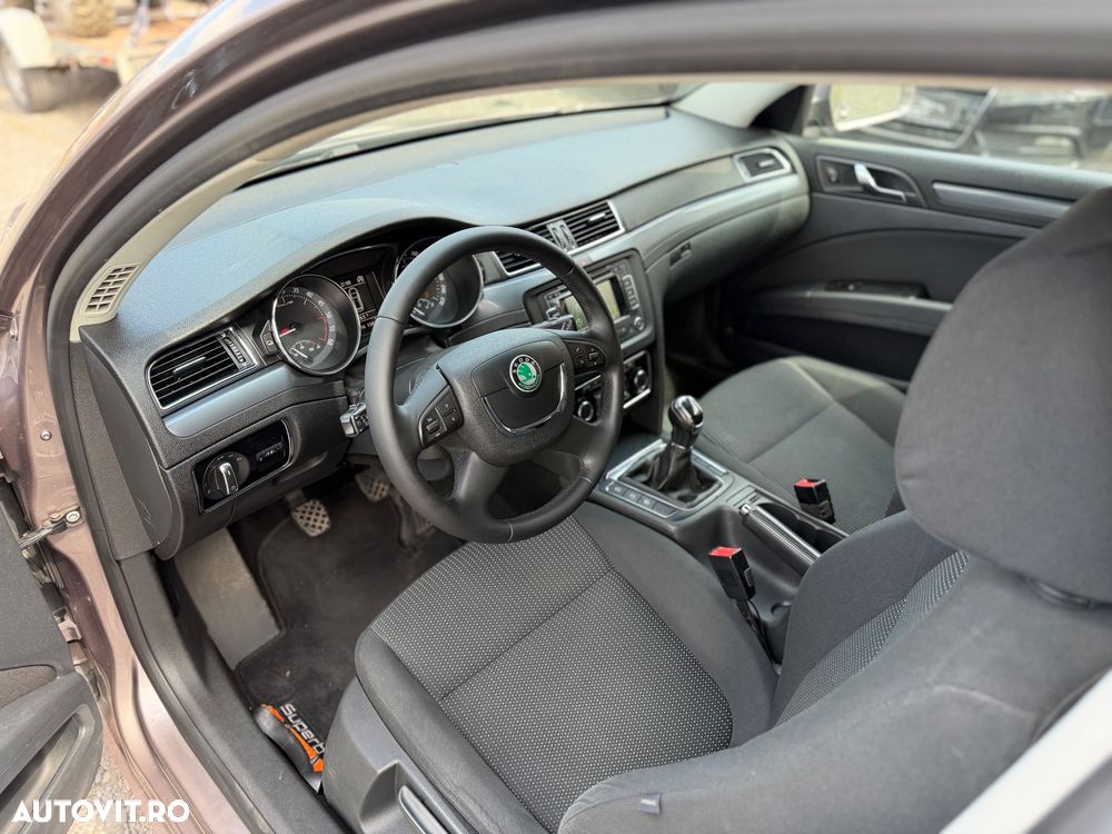 Skoda Superb 1.6 TDI Ambition - 22