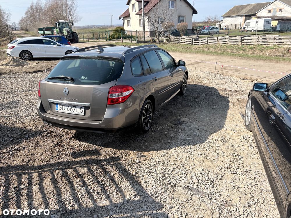 Renault Laguna dCi 110 FAP Emotion - 11