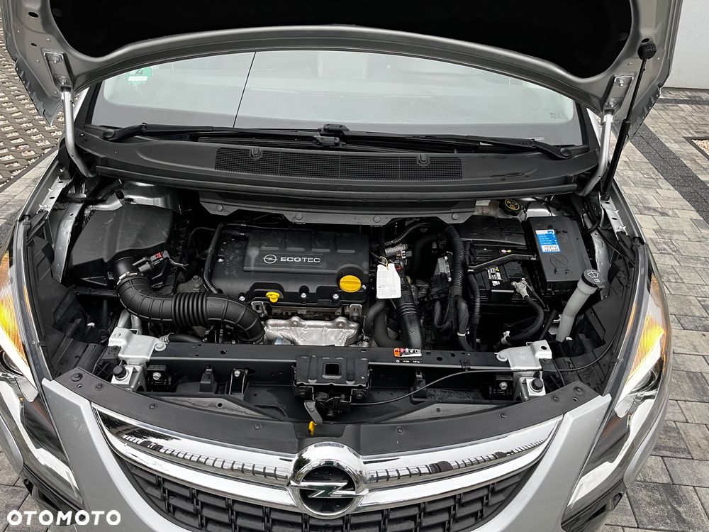 Opel Zafira Tourer 1.4 Turbo Active - 32