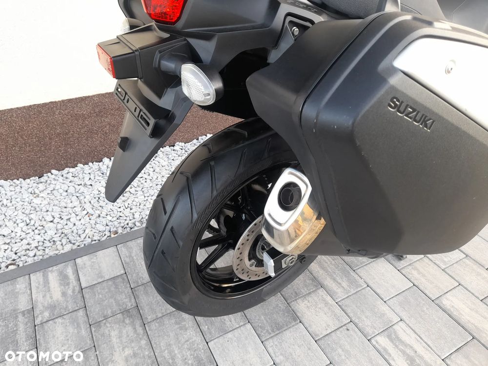 Suzuki V-STROM - 27