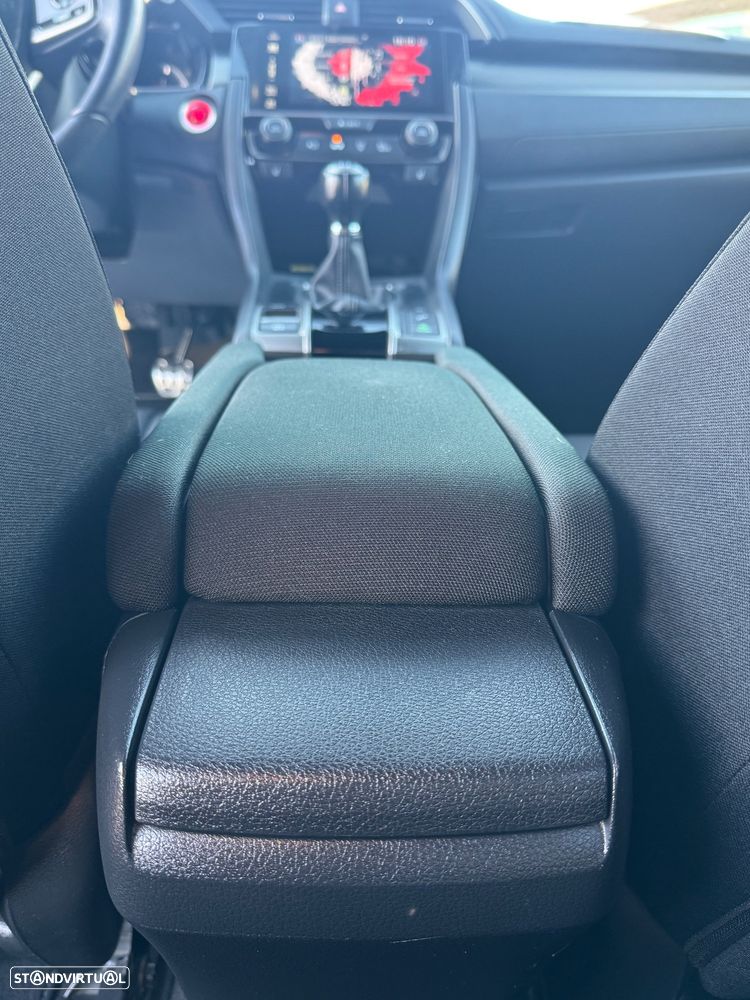 Honda Civic 1.5 i-VTEC Sport Plus - 28