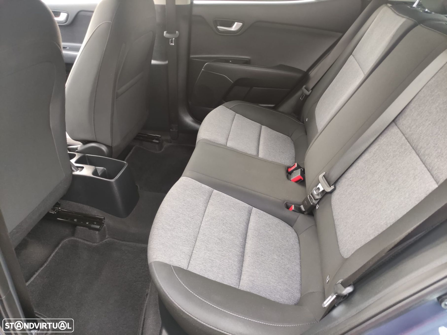 Kia Stonic 1.2 Dynamic - 24