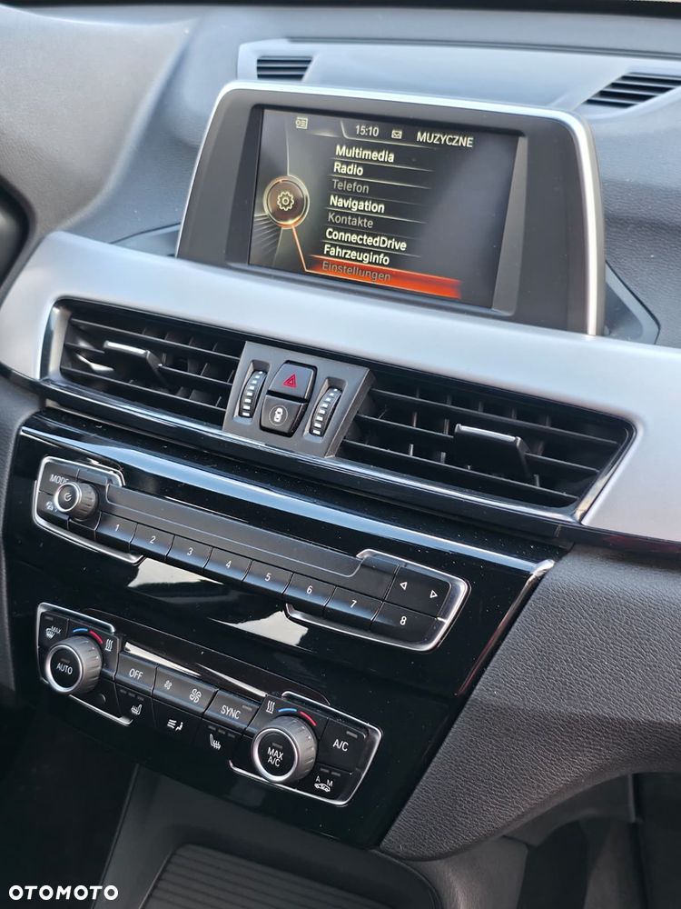 BMW X1 xDrive20d - 10