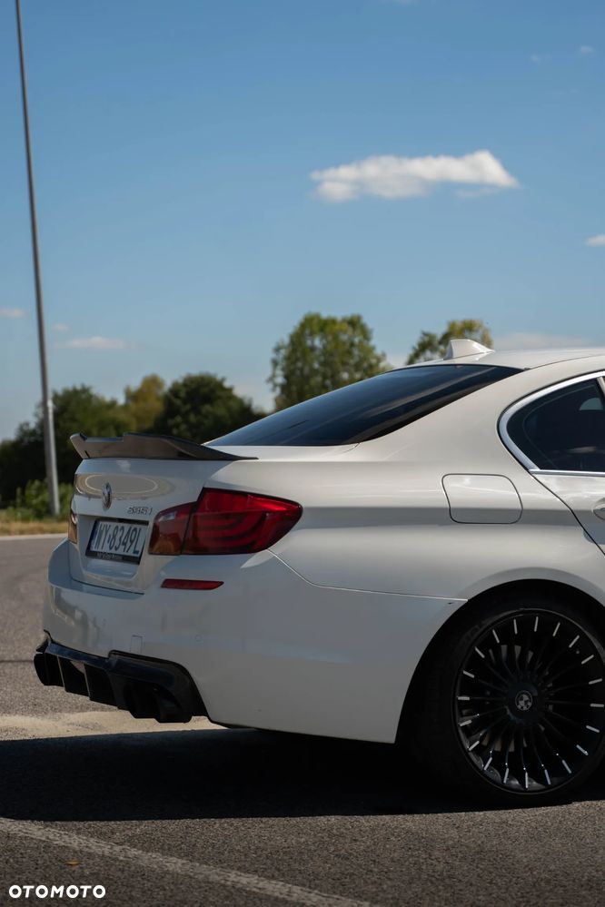 BMW Seria 5 535i xDrive Sport-Aut - 13