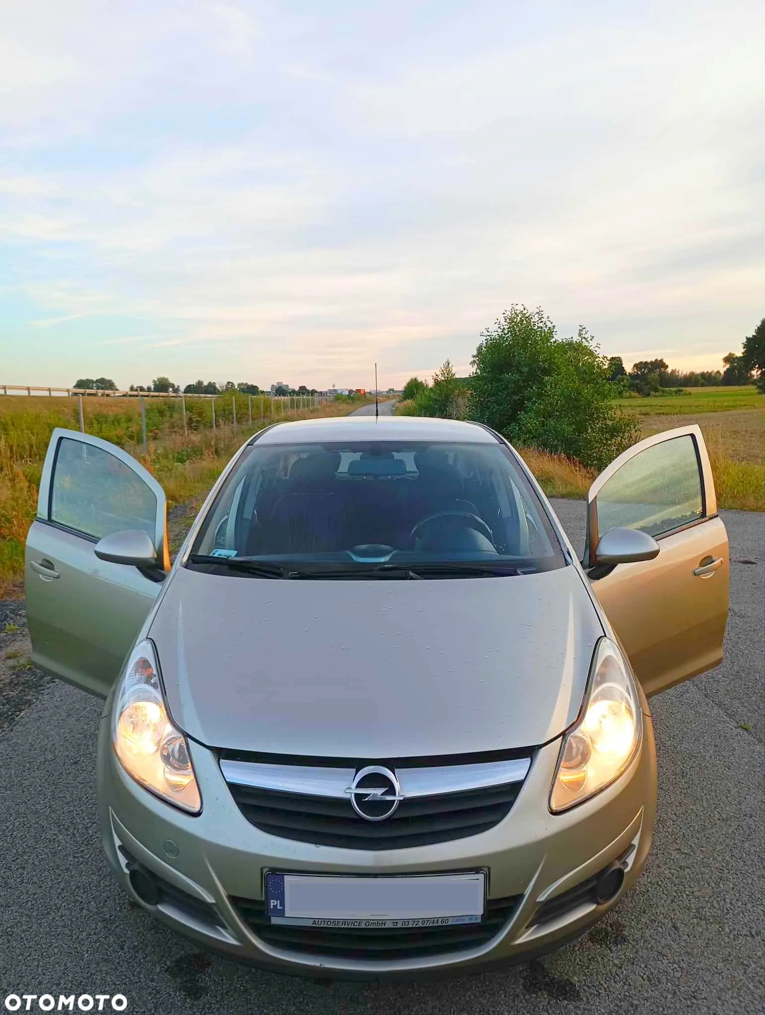 Opel Corsa 1.2 16V Cosmo - 2