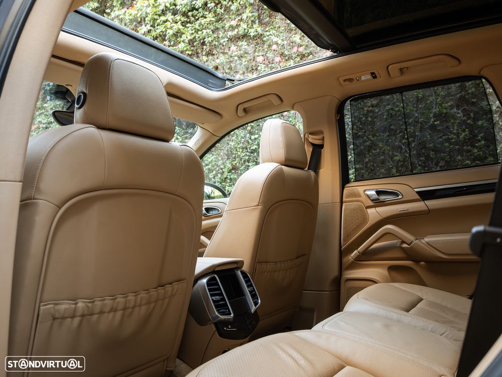 Porsche Cayenne 3.0 V6 - 24