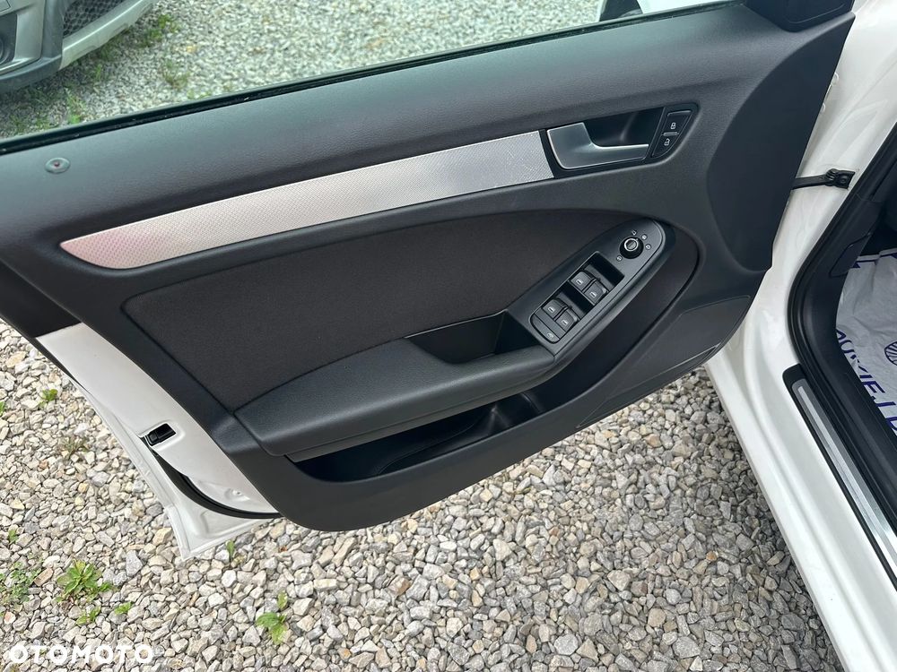 Audi A4 Avant 2.0 TDI - 9