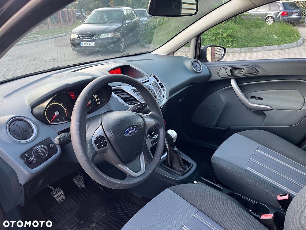 Ford Fiesta 1.25 Ambiente - 10