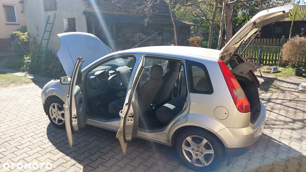 Ford Fiesta 1.3 - 8