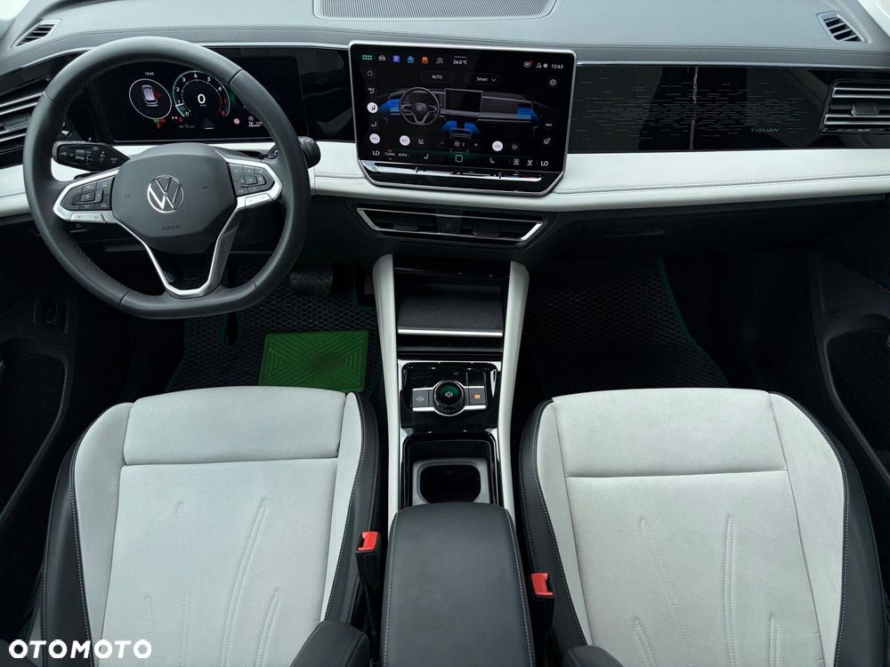 Volkswagen Tiguan - 16