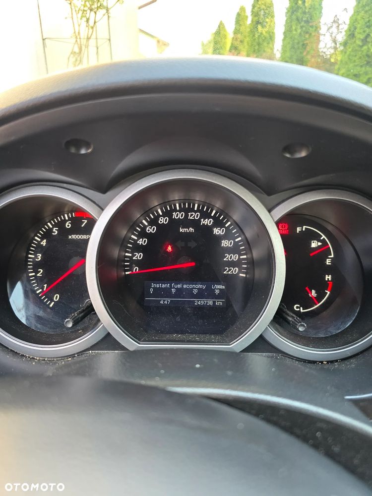 Suzuki Grand Vitara 2.4 Premium - 11