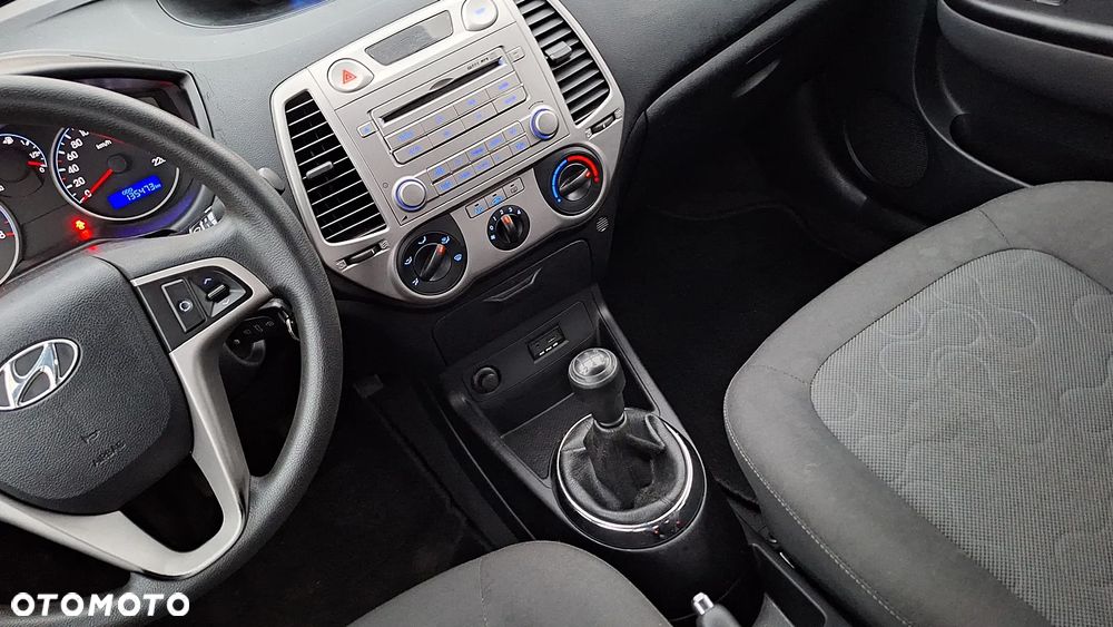 Hyundai i20 - 17