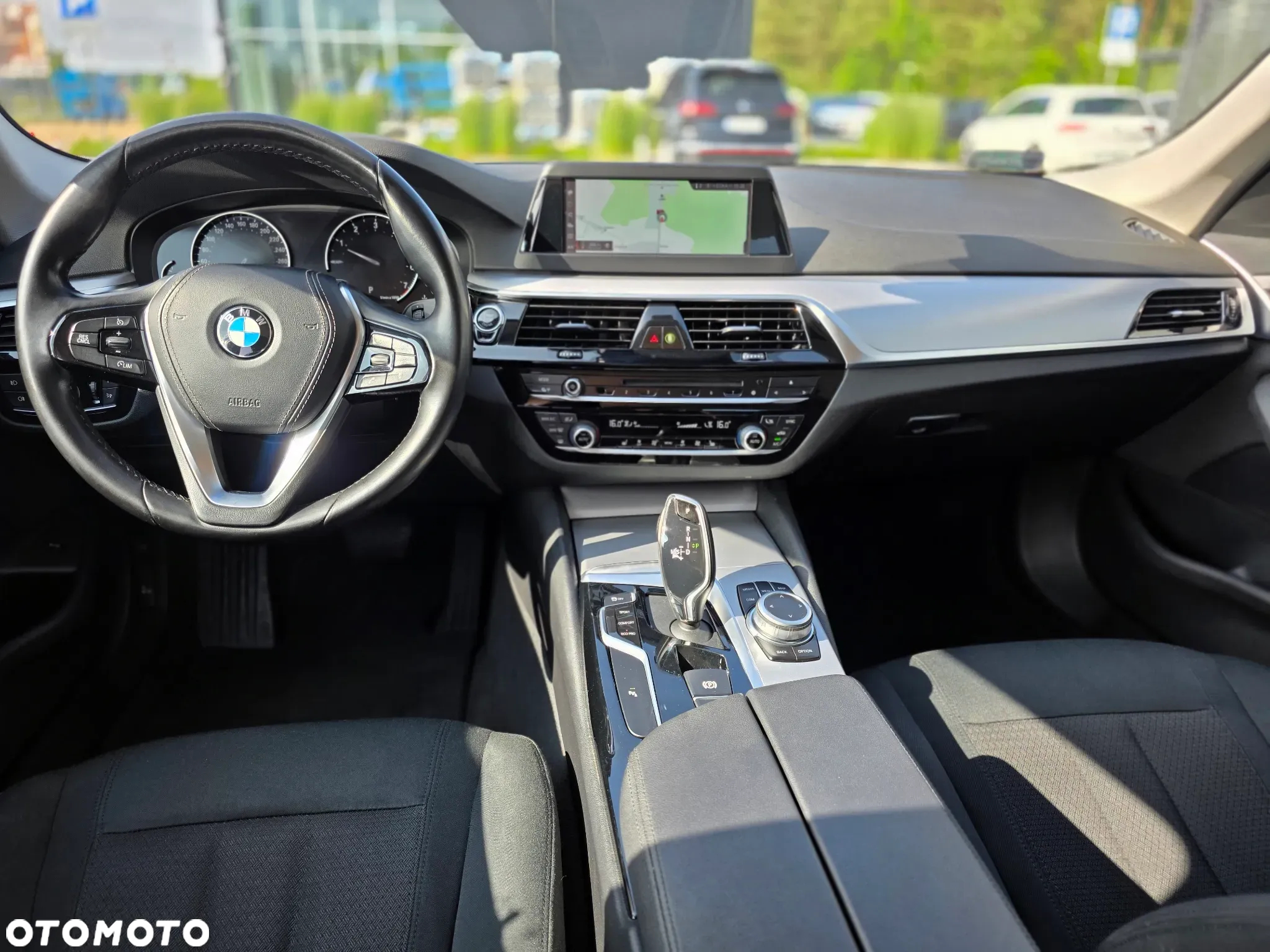 BMW Seria 5 520i - 26